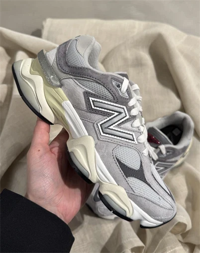 New Balance - U9060GRY Sneakers - Rain Cloud